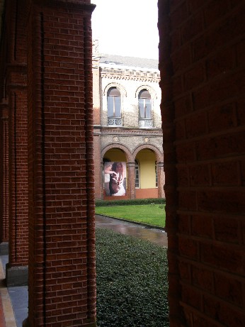 celle qui regarde derri&egrave;re 19 janvier 2009