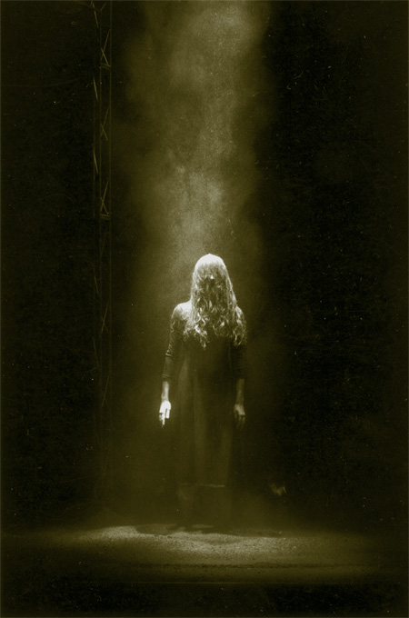 antigone par la ligne de d&eacute;sir