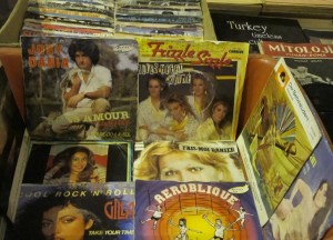 Photos Istanbul Dec 2010 Emmy flea market asıan sıde.JPG