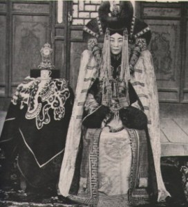 Princesse douairière mandchoue.jpg